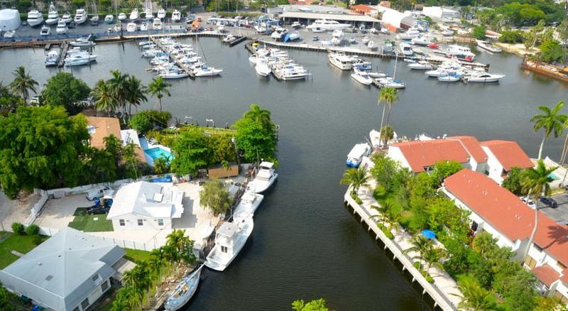 Riviera Luxury Living At River Oaks Marina And Tower Miami Exteriör bild