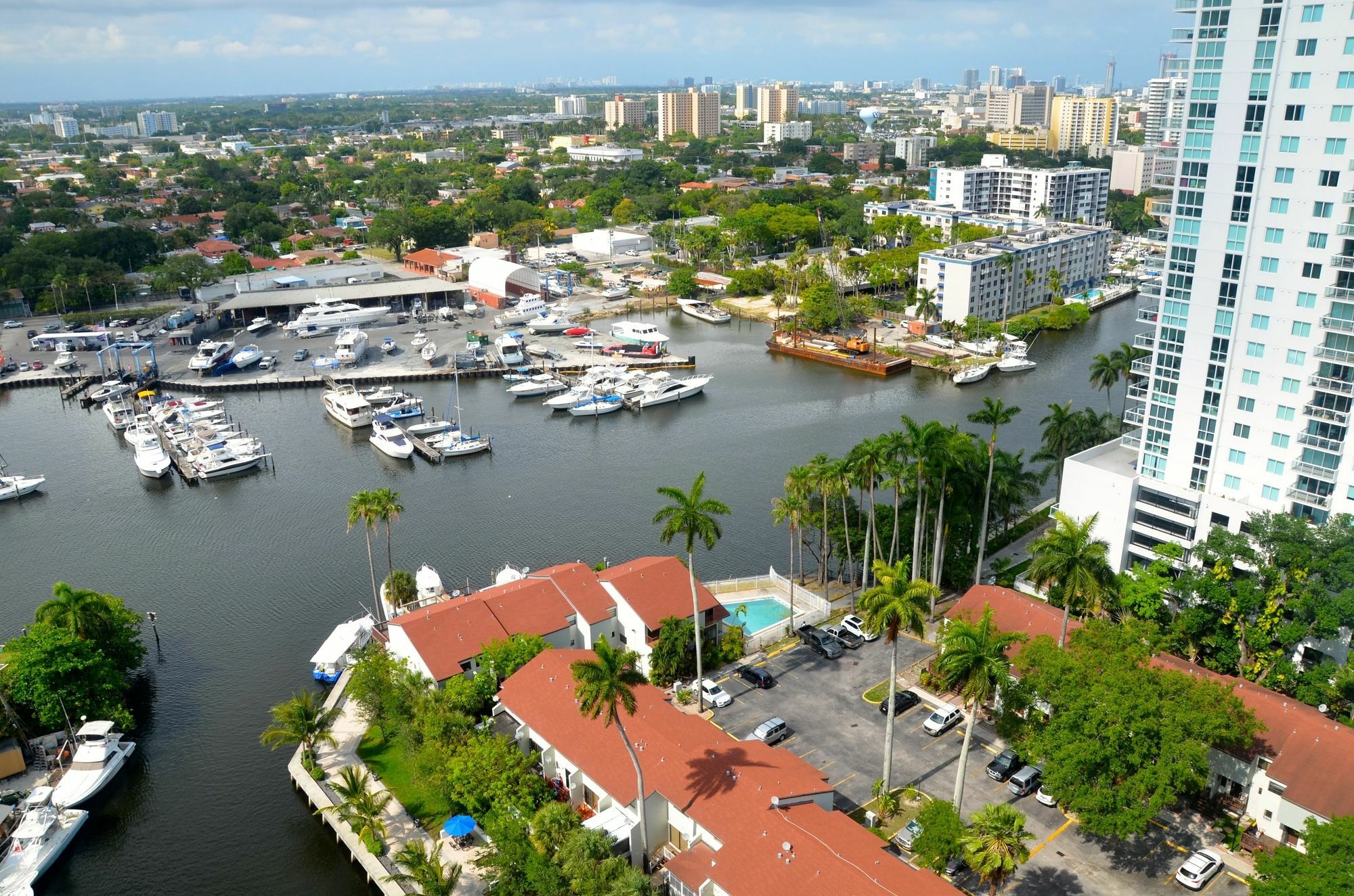 Riviera Luxury Living At River Oaks Marina And Tower Miami Exteriör bild