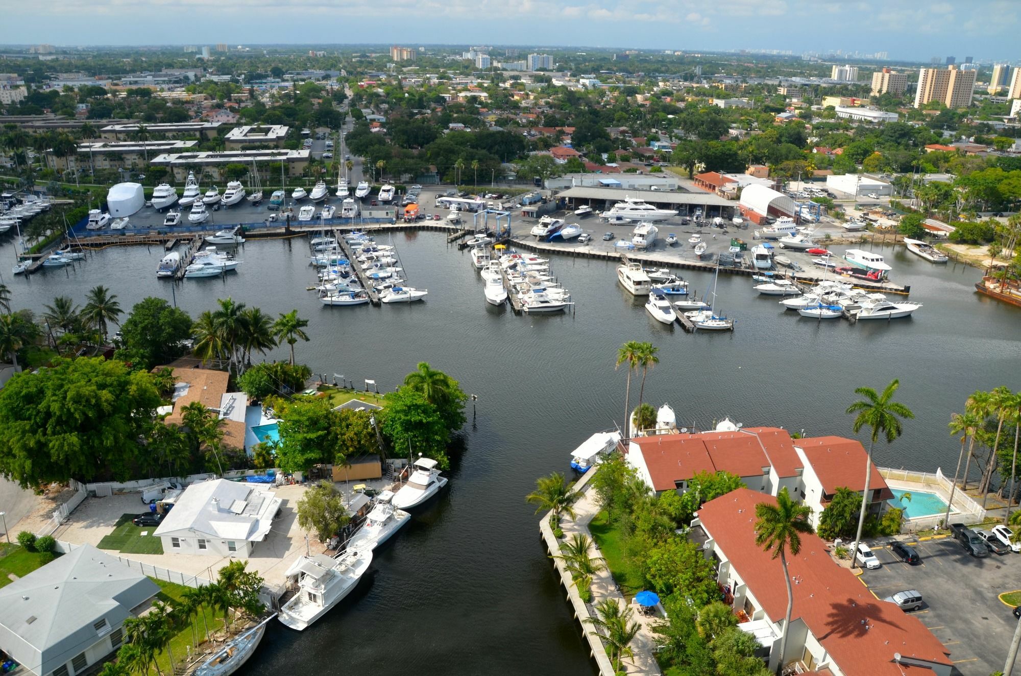 Riviera Luxury Living At River Oaks Marina And Tower Miami Exteriör bild