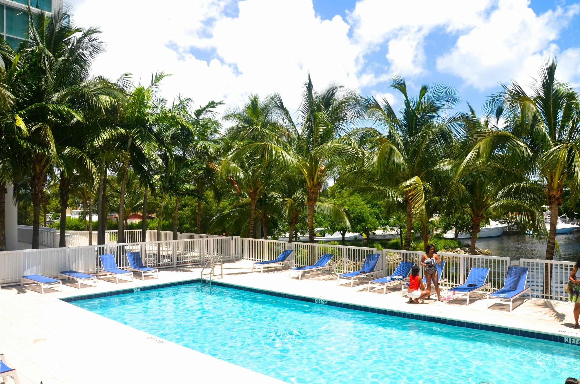 Riviera Luxury Living At River Oaks Marina And Tower Miami Exteriör bild