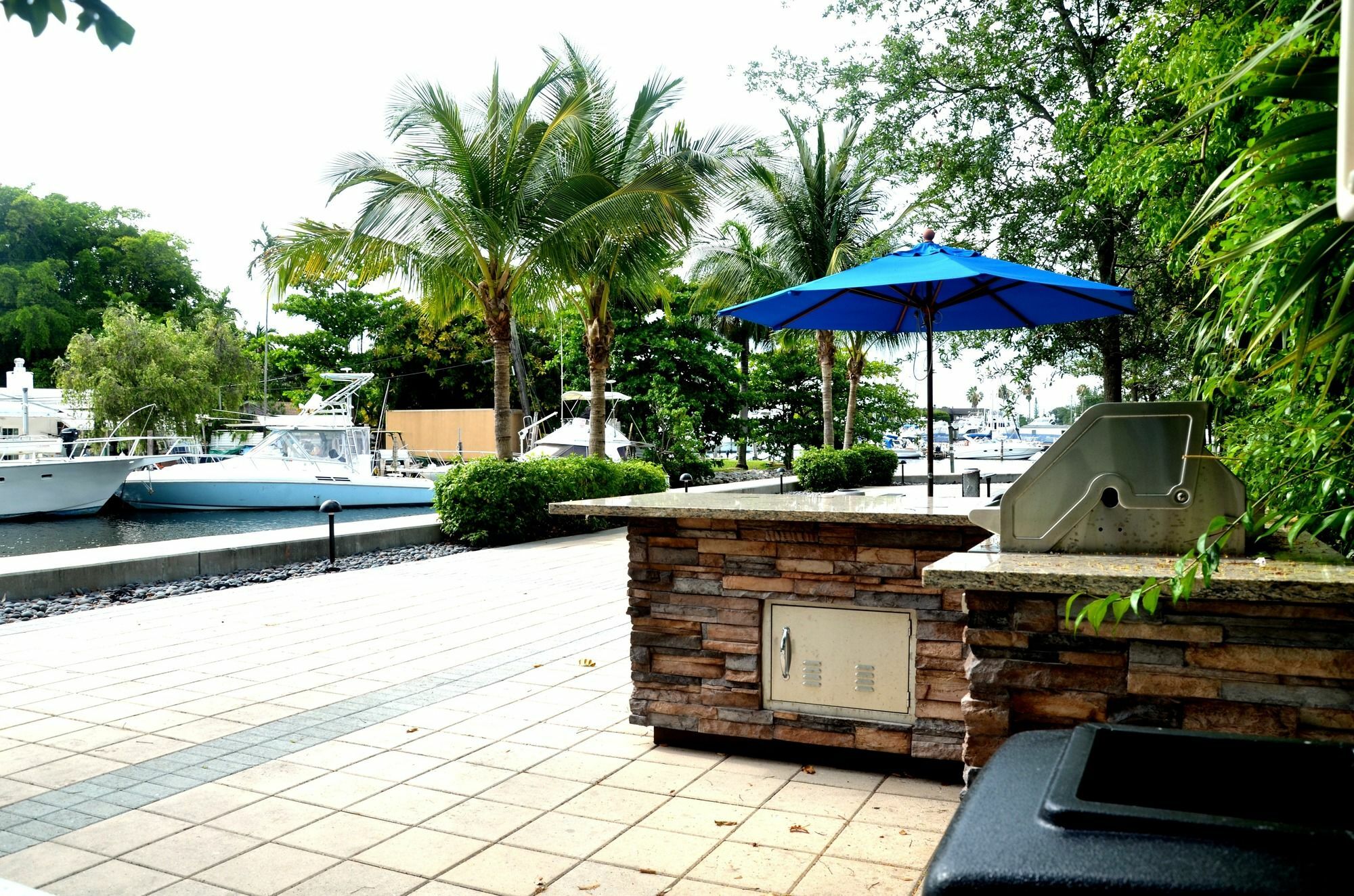 Riviera Luxury Living At River Oaks Marina And Tower Miami Exteriör bild