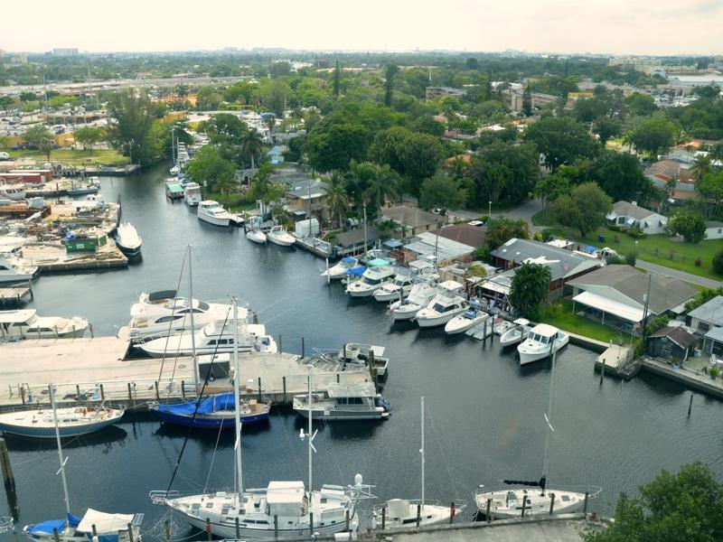 Riviera Luxury Living At River Oaks Marina And Tower Miami Exteriör bild
